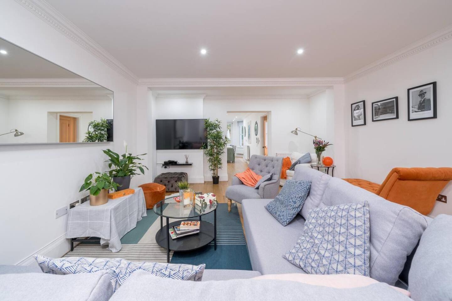 Niru Experience Luxury Boutique Garden 2Bd 2Ba Apartment London Bagian luar foto