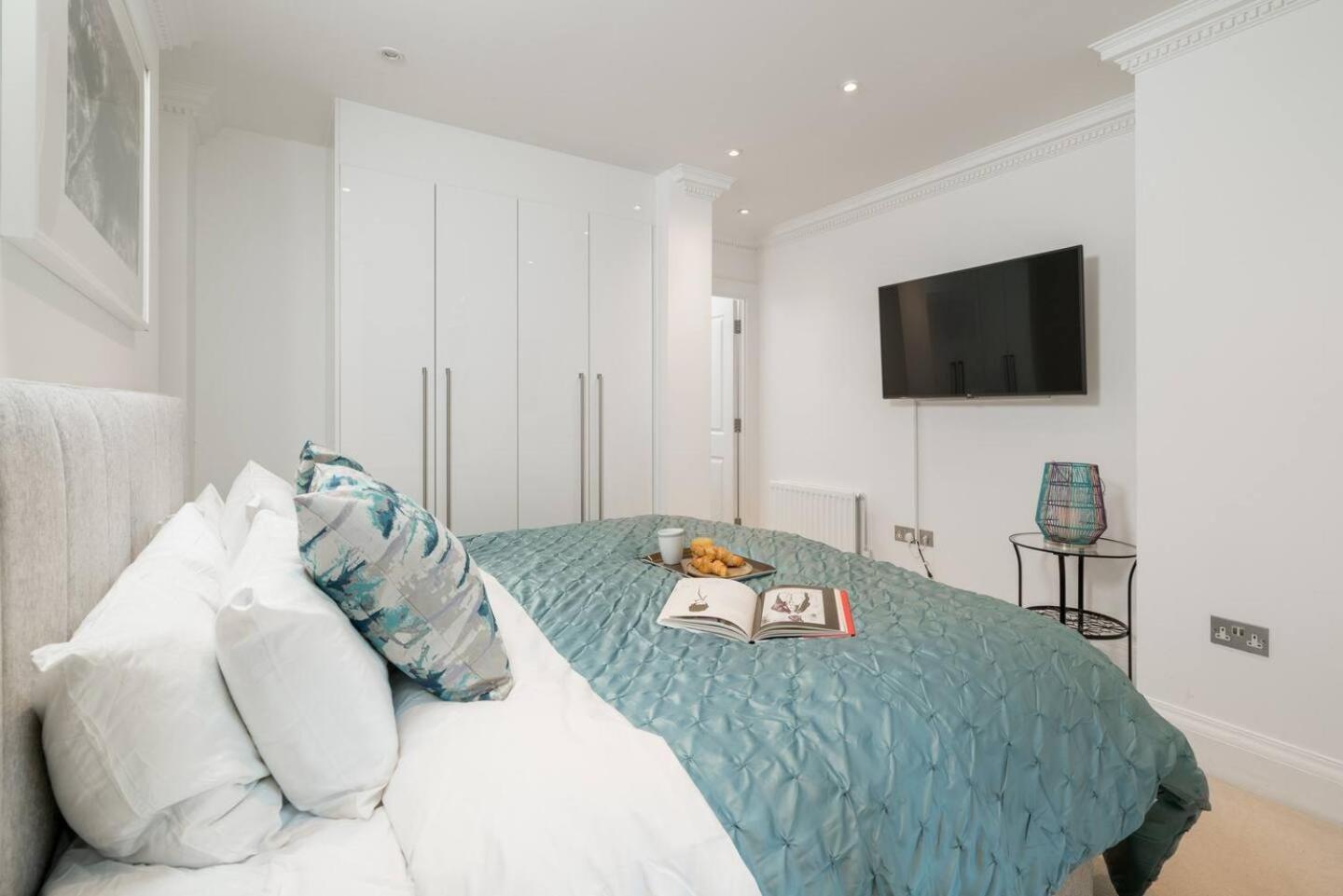 Niru Experience Luxury Boutique Garden 2Bd 2Ba Apartment London Bagian luar foto